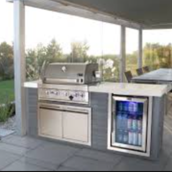 BBQ Island with Fridge